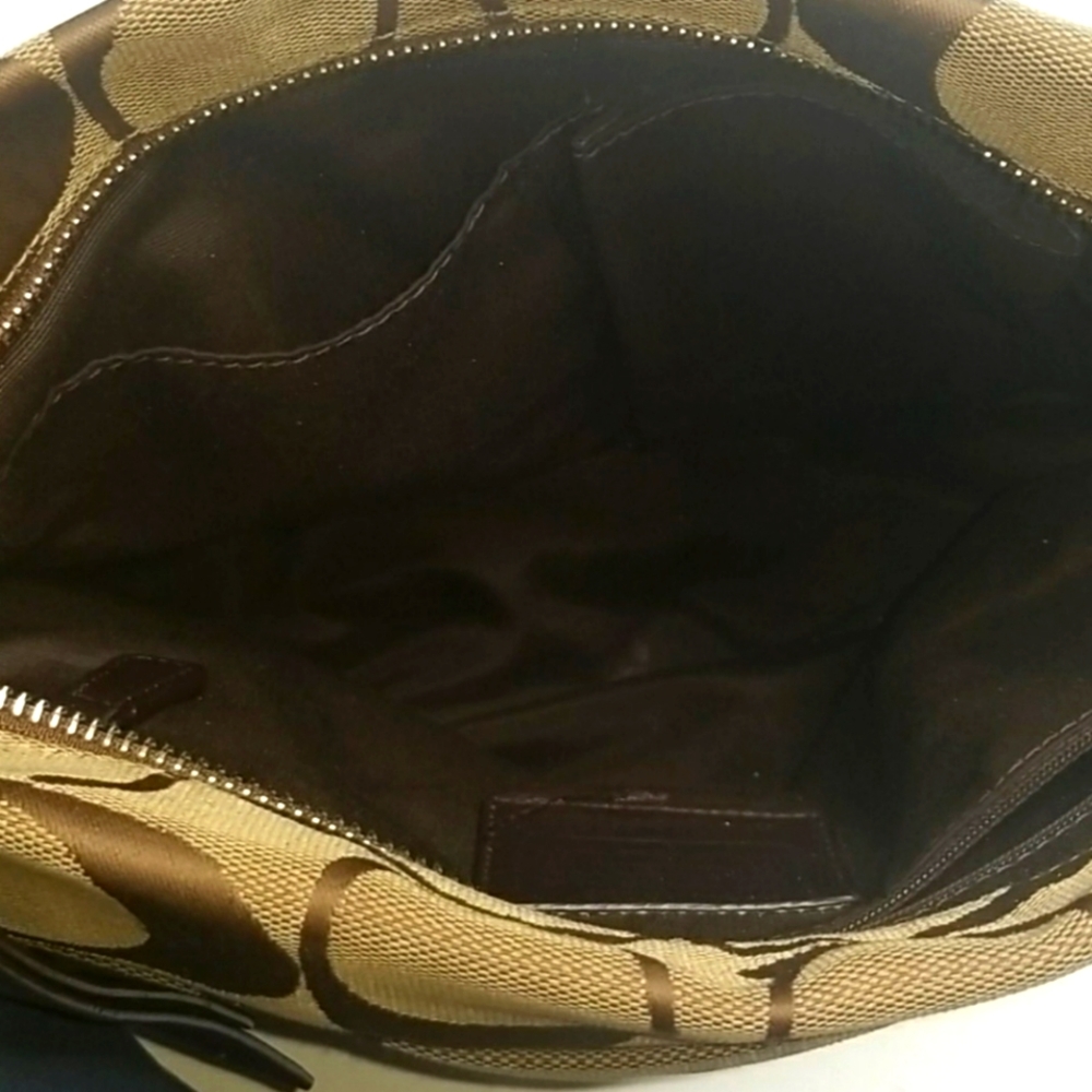 COACH brand Signature Canvas Bag - Picture 4 of 8